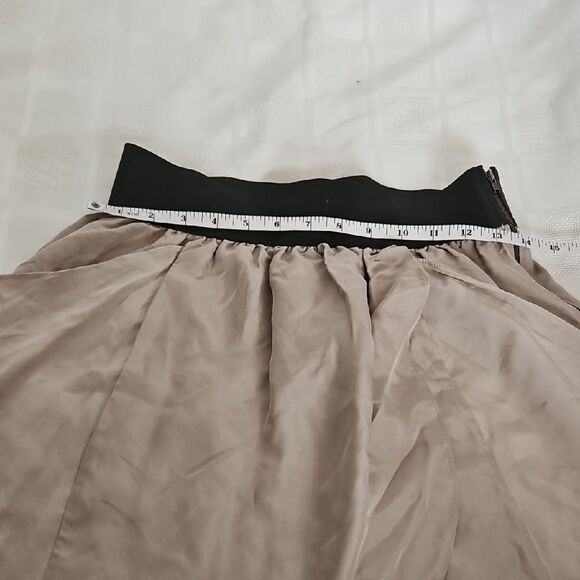 Wilfred Gray and Cream Silk Garment - Picture 7 of 16